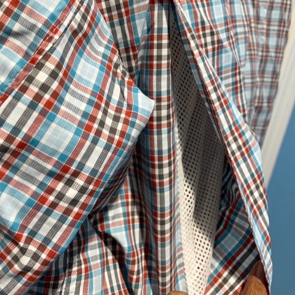 Columbia Mens ActiveWear Button-Up Shirt Breathable Mesh Back Size Large - Picture 3 of 6